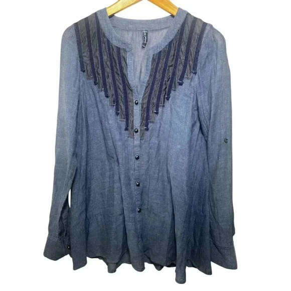 We The Free Button Down Tunic Size Small - Picture 2 of 13